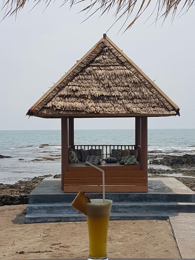Double G Resort Anyer Bulakan Buitenkant foto